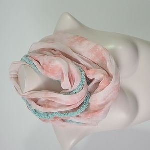 4/$20 ❤️ Tie dye circle scarf with fringe